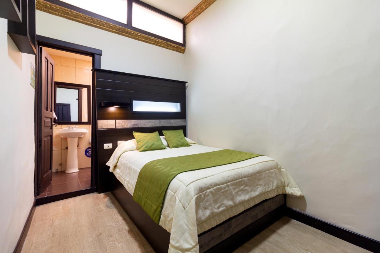 Hotel Majestic 2 By Hhg Cuenca Buitenkant foto
