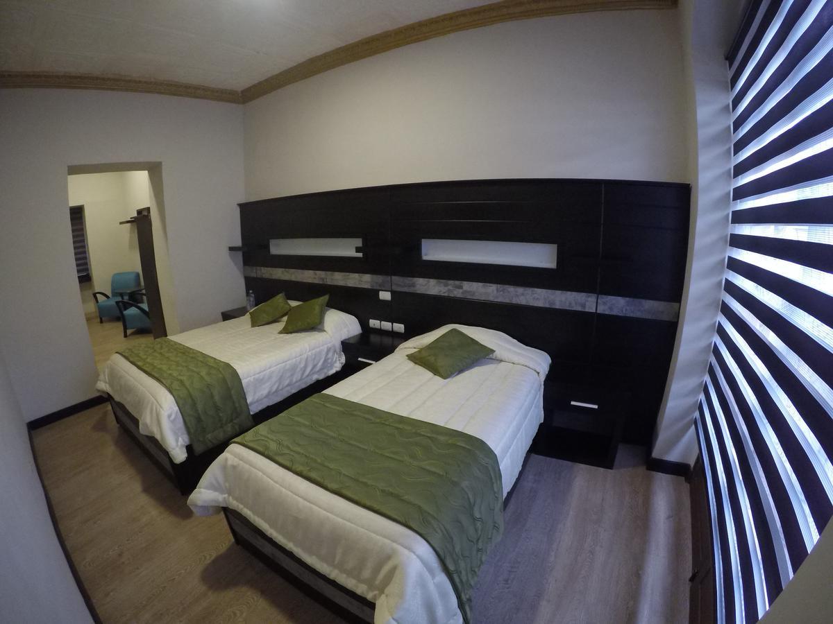 Hotel Majestic 2 By Hhg Cuenca Buitenkant foto