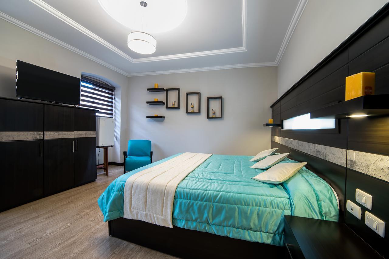 Hotel Majestic 2 By Hhg Cuenca Buitenkant foto